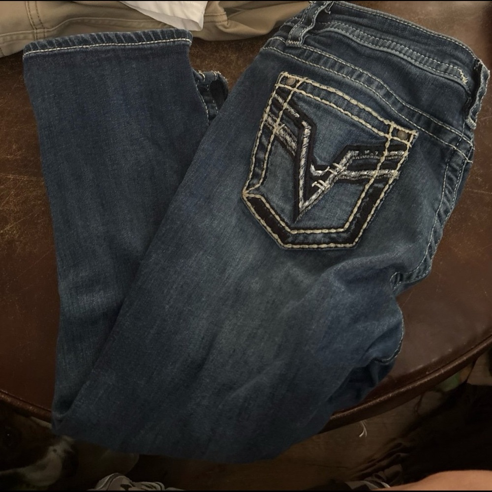 Womens Capri Jeans with Embroidered Pocket